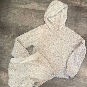 Leopard print fleece girls hoodie and short set